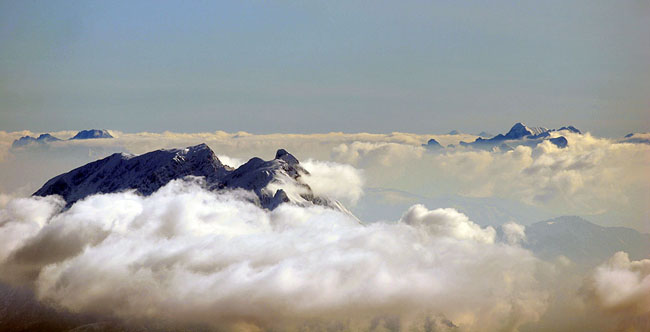 landscape photo by simon lemmerer